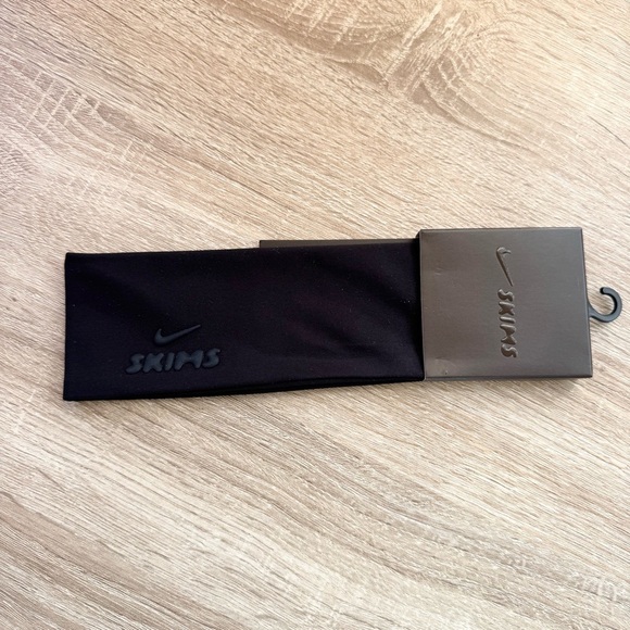 Disney Christmas 2025 Lil Rin Rin Plush Badge Red New